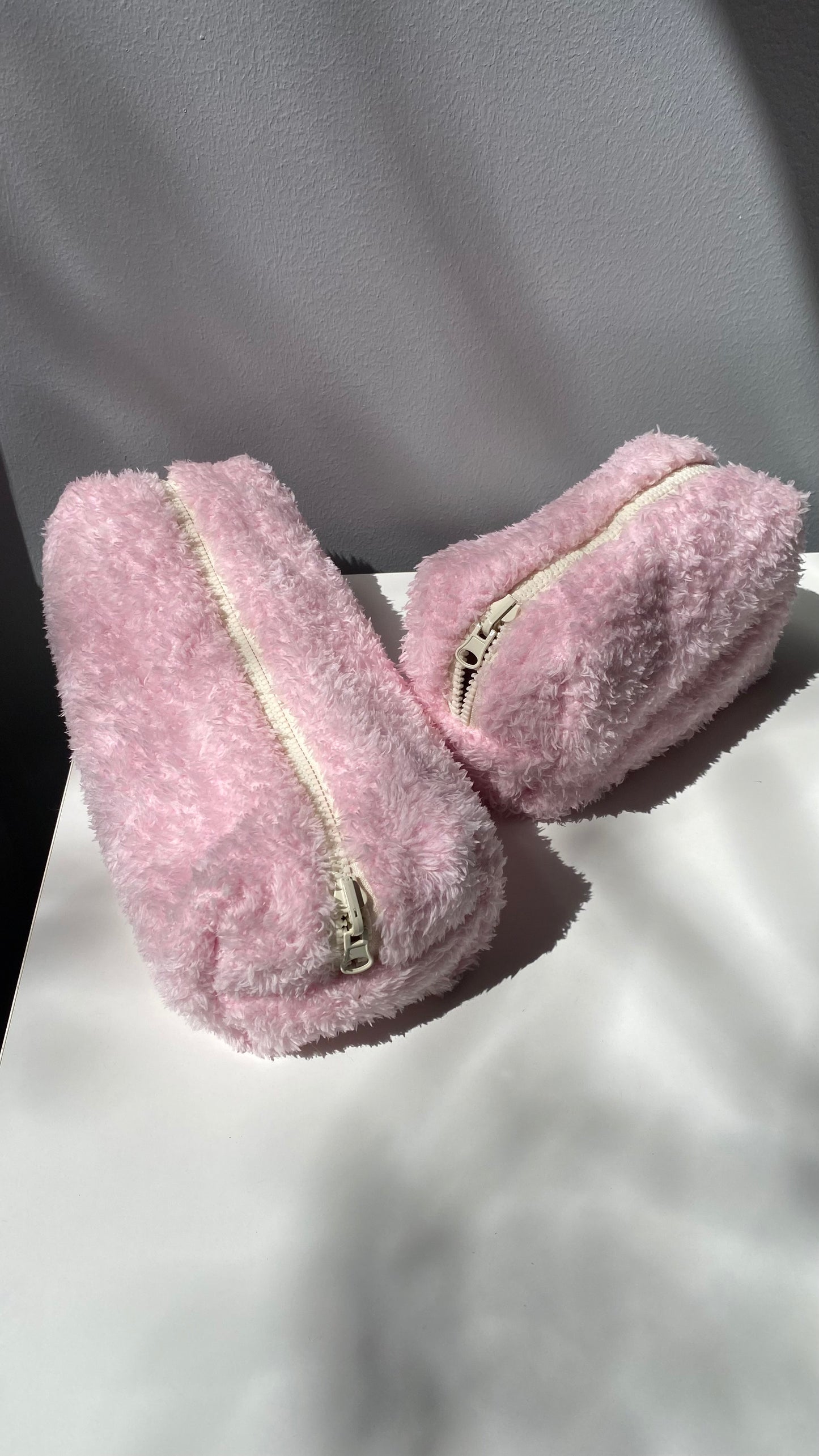 Pink fur pouch🎀🤍
