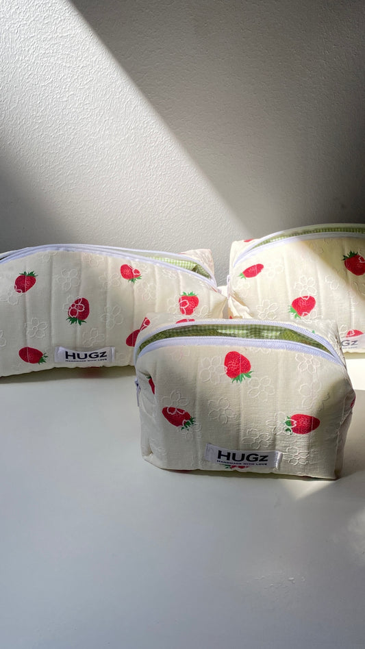 Strawberry pouch🍓