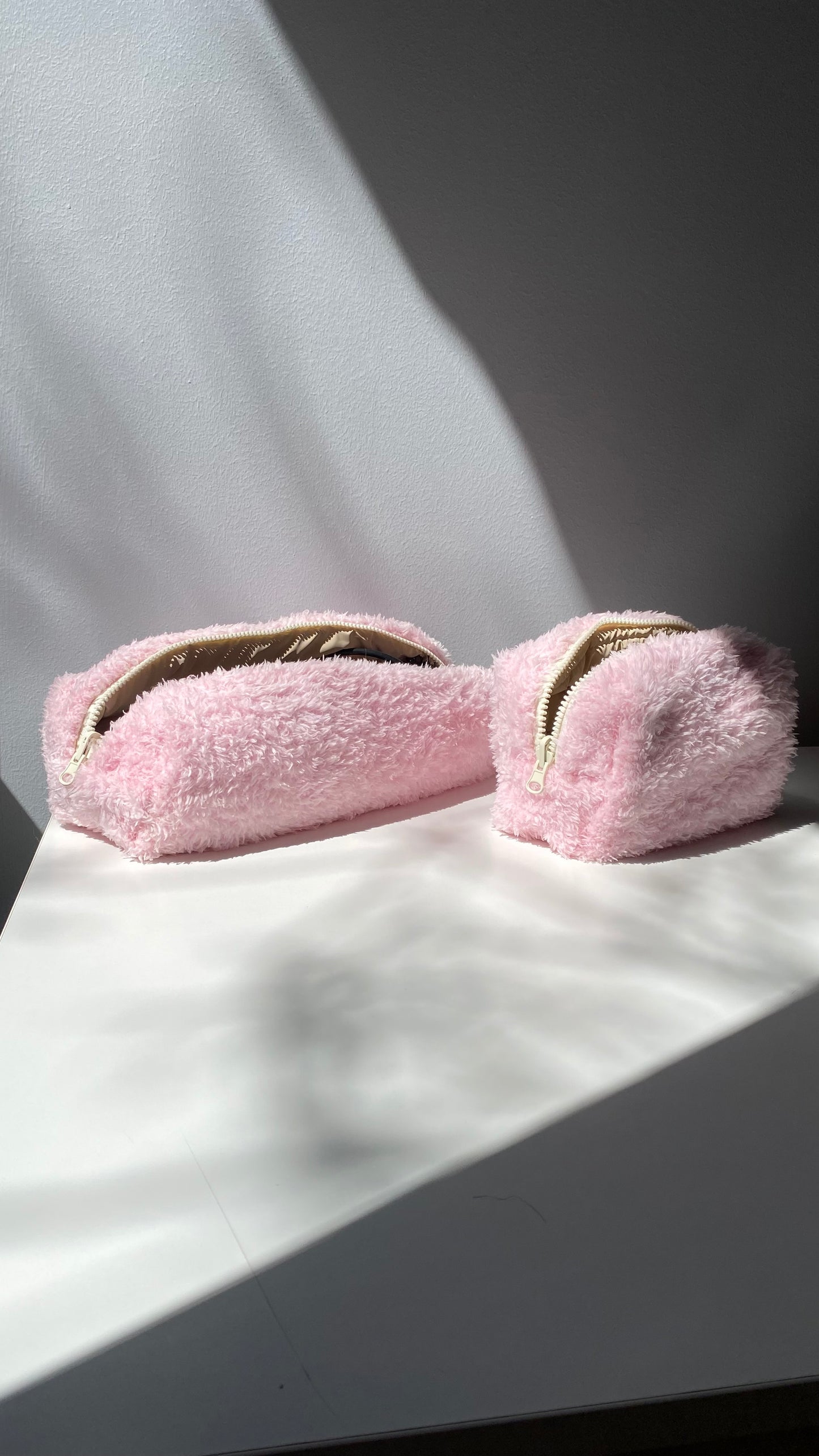 Pink fur pouch🎀🤍